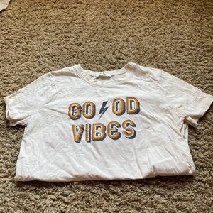 Good vibes tee